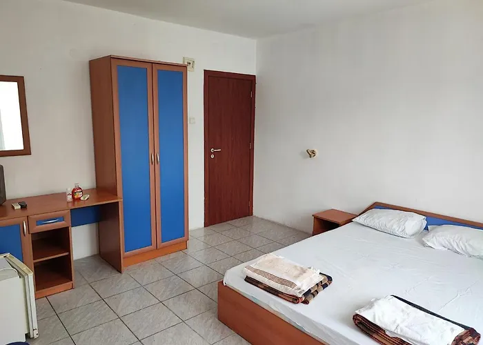 Fa Mol * Σάνι Μπιτς