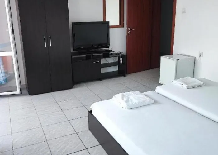 Fa Mol * Σάνι Μπιτς