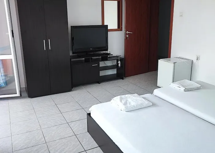 Fa Mol * Σάνι Μπιτς